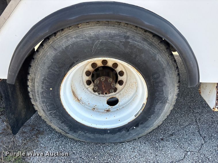 image for item DV8509 2008 International DuraStar 4300 bucket truck
