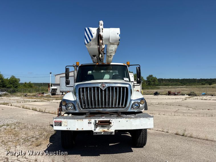 image for item DV8510 2012 International WorkStar 7300 bucket truck