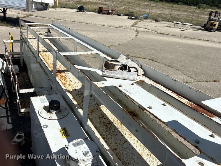 image for item DV8510 2012 International WorkStar 7300 bucket truck