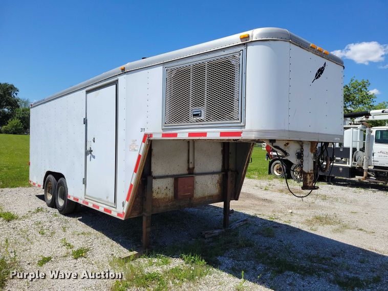 image for item DZ7127 1999 Featherlight enclosed cargo trailer