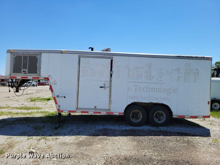 image for item DZ7127 1999 Featherlight enclosed cargo trailer