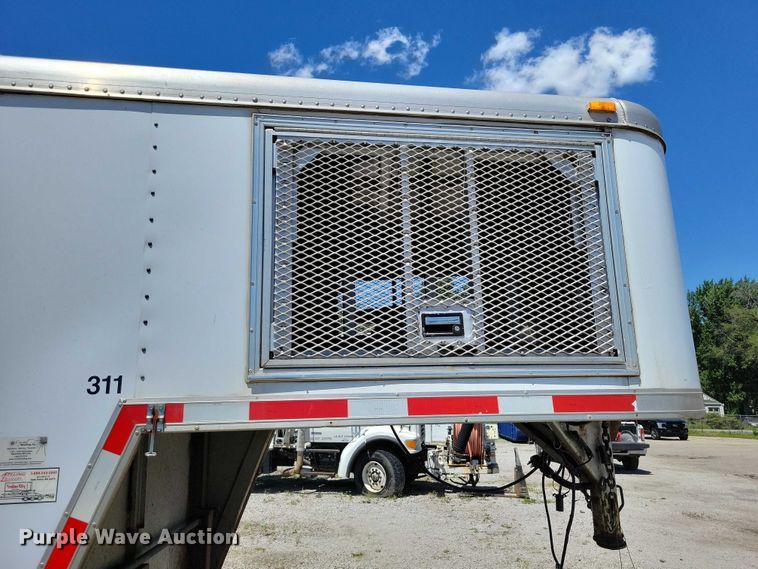 image for item DZ7127 1999 Featherlight enclosed cargo trailer