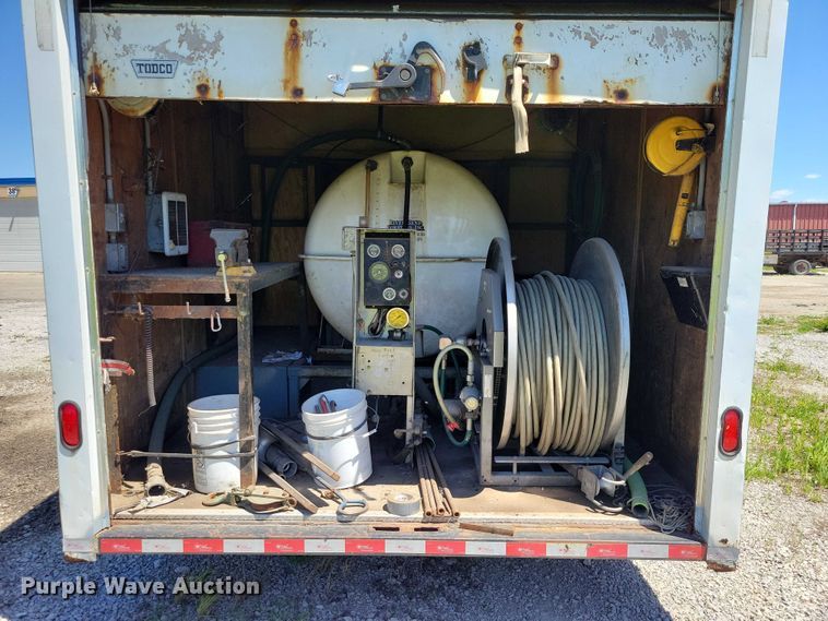 image for item DZ7127 1999 Featherlight enclosed cargo trailer