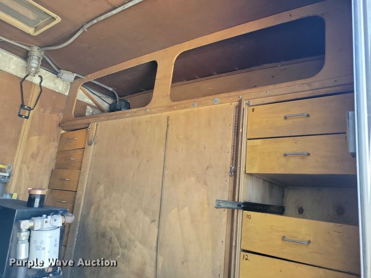 image for item DZ7127 1999 Featherlight enclosed cargo trailer