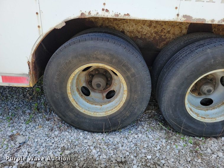 image for item DZ7127 1999 Featherlight enclosed cargo trailer