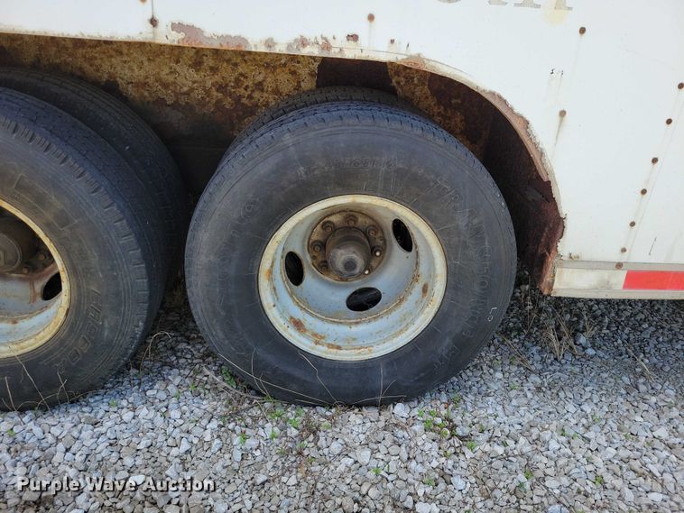 image for item DZ7127 1999 Featherlight enclosed cargo trailer