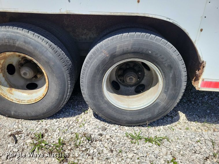 image for item DZ7127 1999 Featherlight enclosed cargo trailer
