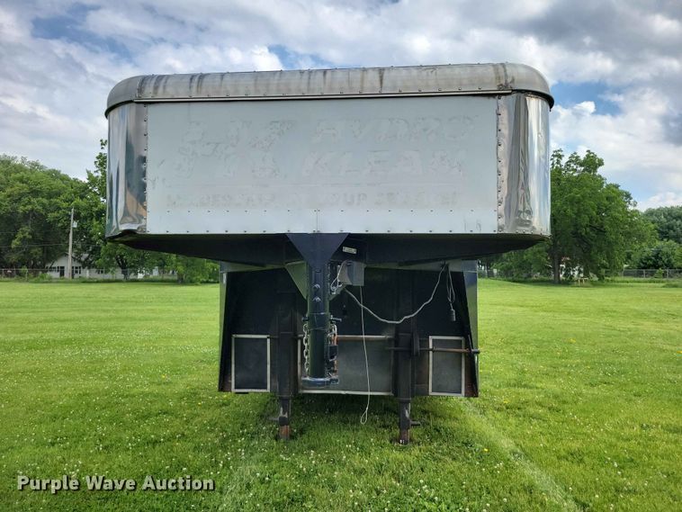image for item DZ7129 2005 Kiefer-built enclosed cargo trailer