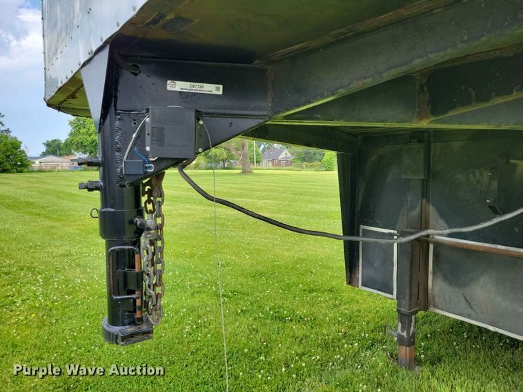 image for item DZ7129 2005 Kiefer-built enclosed cargo trailer