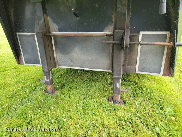 image for item DZ7129 2005 Kiefer-built enclosed cargo trailer