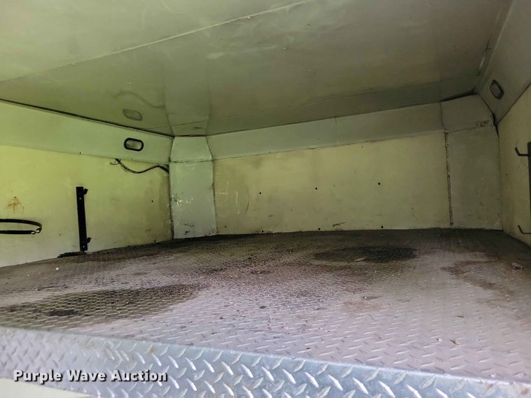 image for item DZ7129 2005 Kiefer-built enclosed cargo trailer