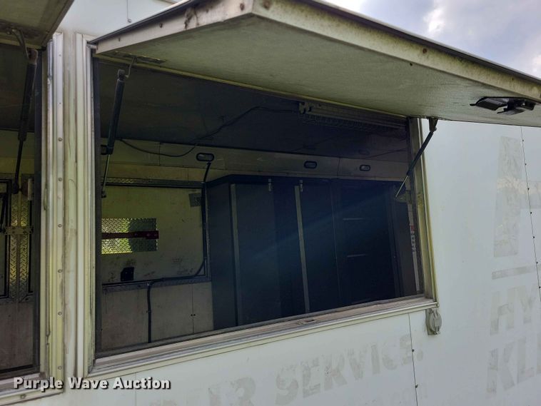 image for item DZ7129 2005 Kiefer-built enclosed cargo trailer
