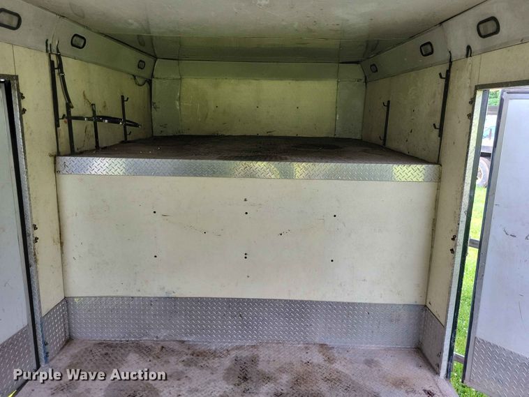 image for item DZ7129 2005 Kiefer-built enclosed cargo trailer