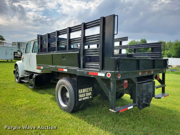 image for item DZ7130 1994 International 4600 flatbed truck