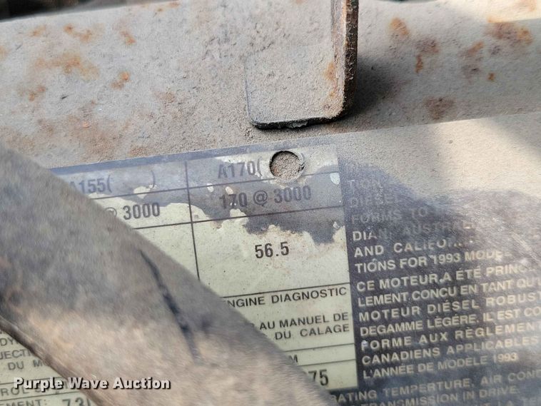image for item DZ7130 1994 International 4600 flatbed truck