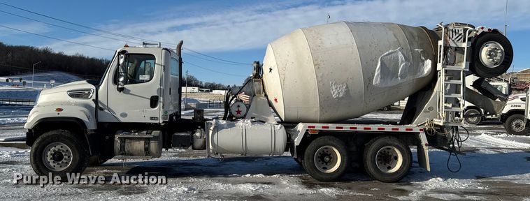 image for item EA2298 2013 Freightliner SD14 ready mix truck