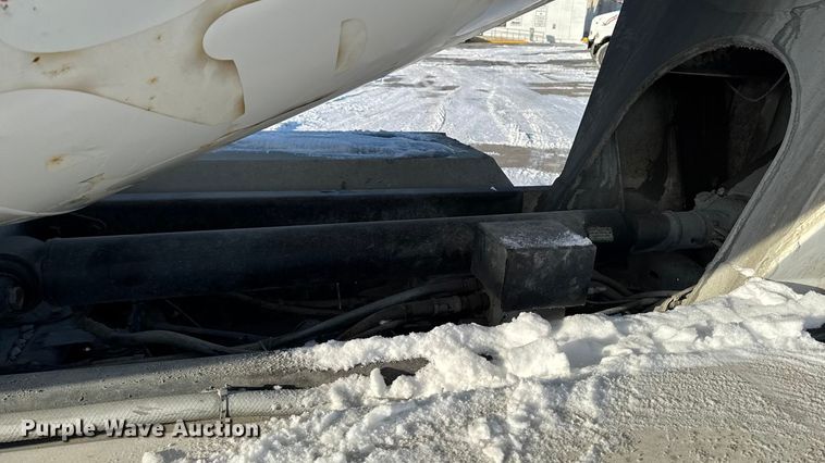 image for item EA2298 2013 Freightliner SD14 ready mix truck