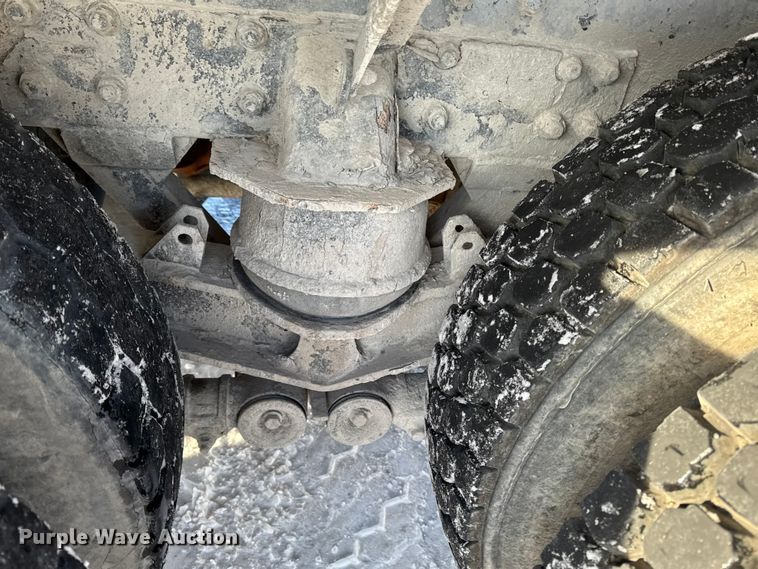 image for item EA2298 2013 Freightliner SD14 ready mix truck