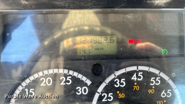image for item EA2298 2013 Freightliner SD14 ready mix truck