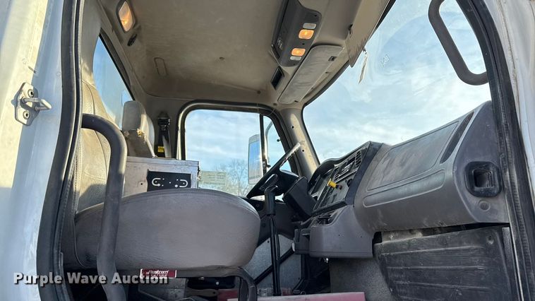 image for item EA2298 2013 Freightliner SD14 ready mix truck