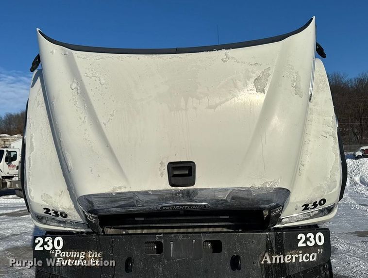 image for item EA2298 2013 Freightliner SD14 ready mix truck
