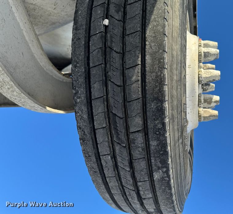 image for item EA2298 2013 Freightliner SD14 ready mix truck
