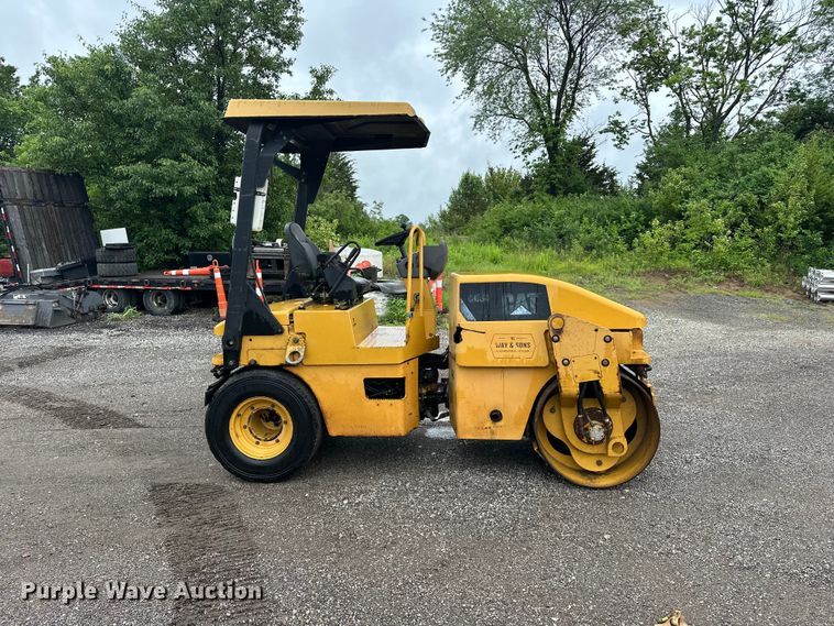 image for item EA4924 2008 Caterpillar CC34 combination vibratory roller