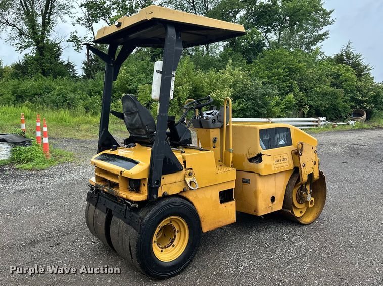 image for item EA4924 2008 Caterpillar CC34 combination vibratory roller