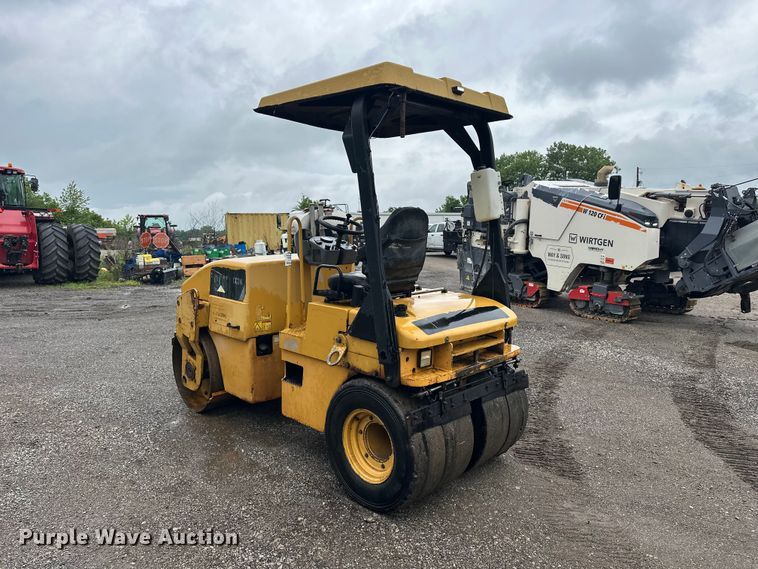 image for item EA4924 2008 Caterpillar CC34 combination vibratory roller