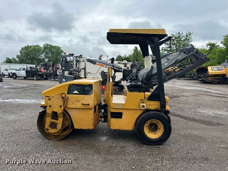 image for item EA4924 2008 Caterpillar CC34 combination vibratory roller