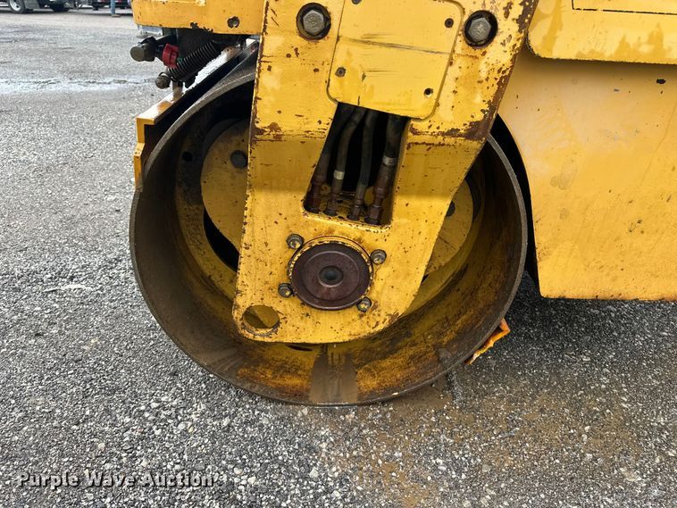 image for item EA4924 2008 Caterpillar CC34 combination vibratory roller