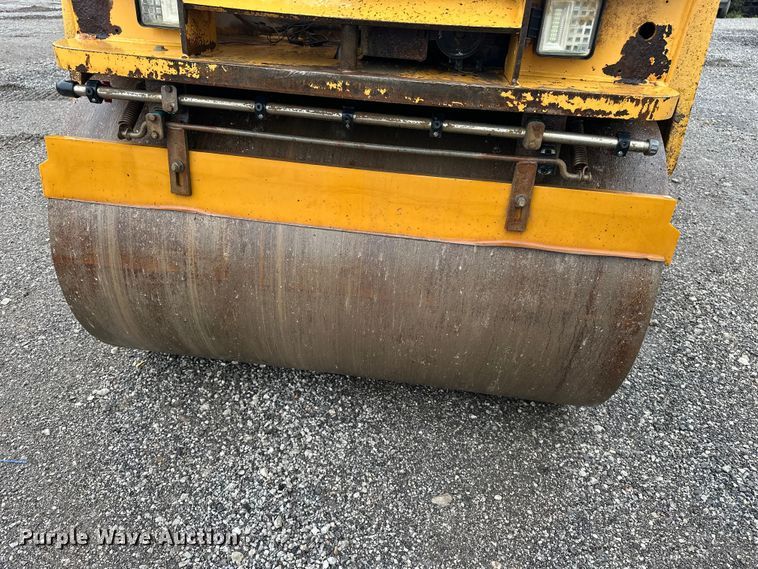 image for item EA4924 2008 Caterpillar CC34 combination vibratory roller