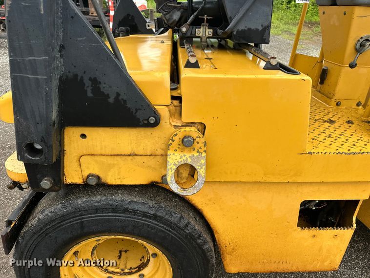 image for item EA4924 2008 Caterpillar CC34 combination vibratory roller