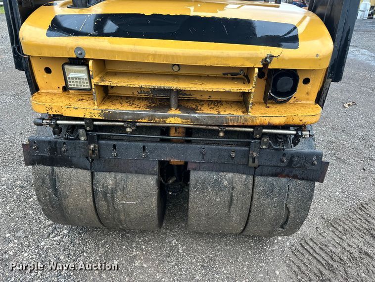 image for item EA4924 2008 Caterpillar CC34 combination vibratory roller