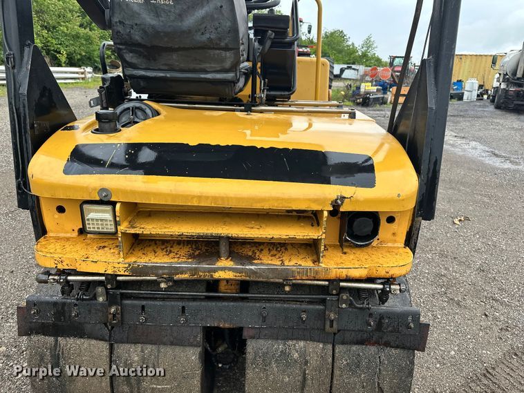 image for item EA4924 2008 Caterpillar CC34 combination vibratory roller