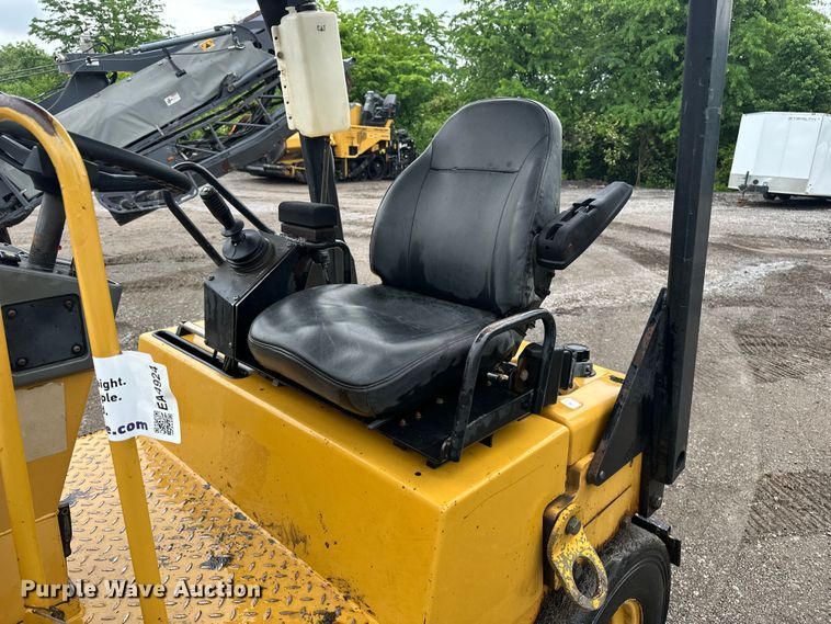 image for item EA4924 2008 Caterpillar CC34 combination vibratory roller