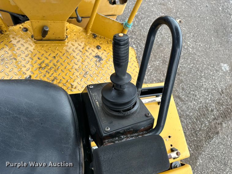 image for item EA4924 2008 Caterpillar CC34 combination vibratory roller