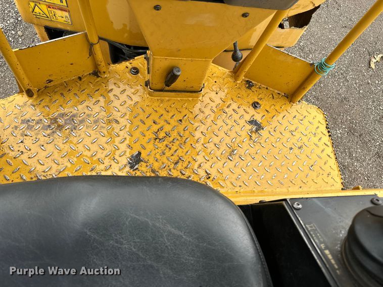 image for item EA4924 2008 Caterpillar CC34 combination vibratory roller