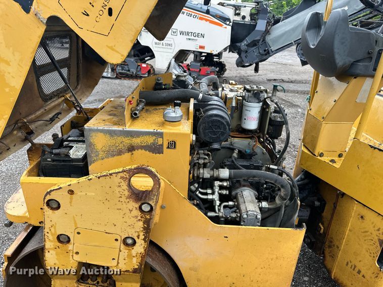 image for item EA4924 2008 Caterpillar CC34 combination vibratory roller