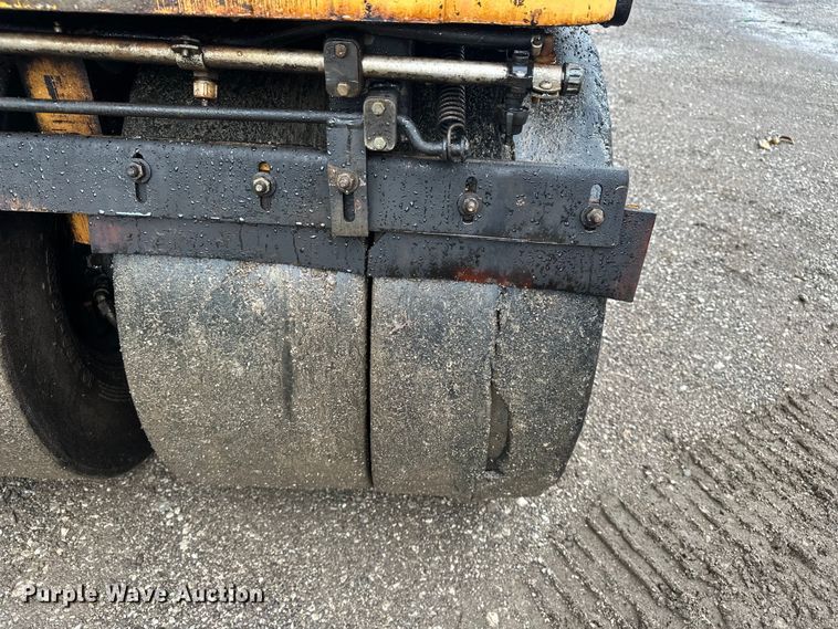 image for item EA4924 2008 Caterpillar CC34 combination vibratory roller