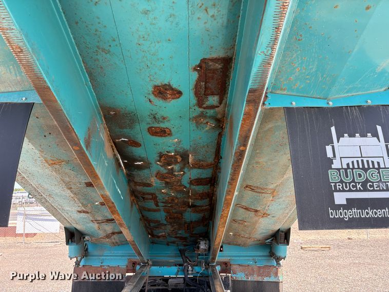 image for item EC8355 2012 Peterbilt 384 dump truck