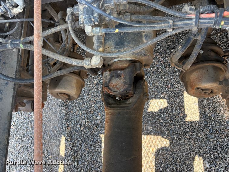 image for item EC8355 2012 Peterbilt 384 dump truck