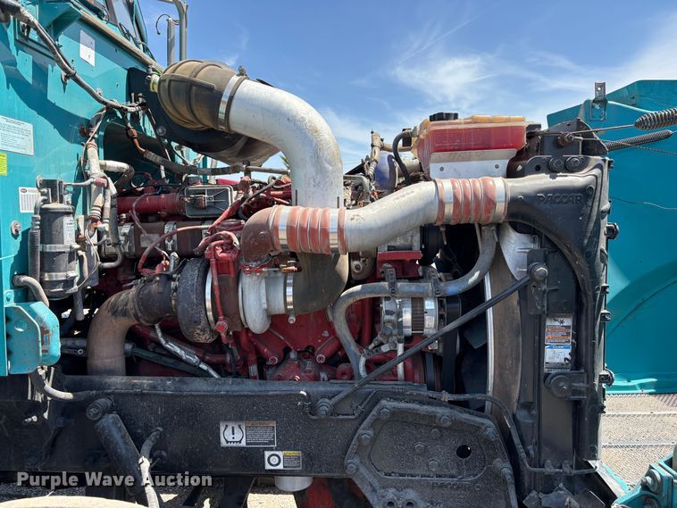 image for item EC8355 2012 Peterbilt 384 dump truck