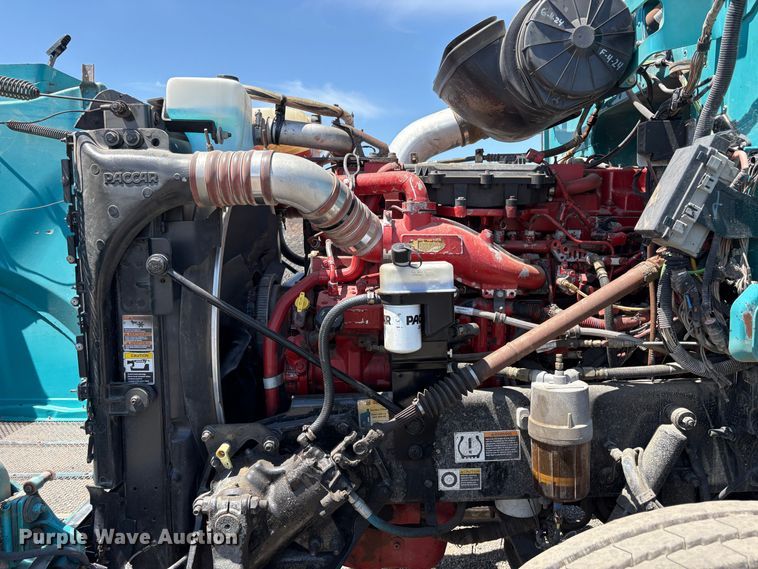 image for item EC8355 2012 Peterbilt 384 dump truck