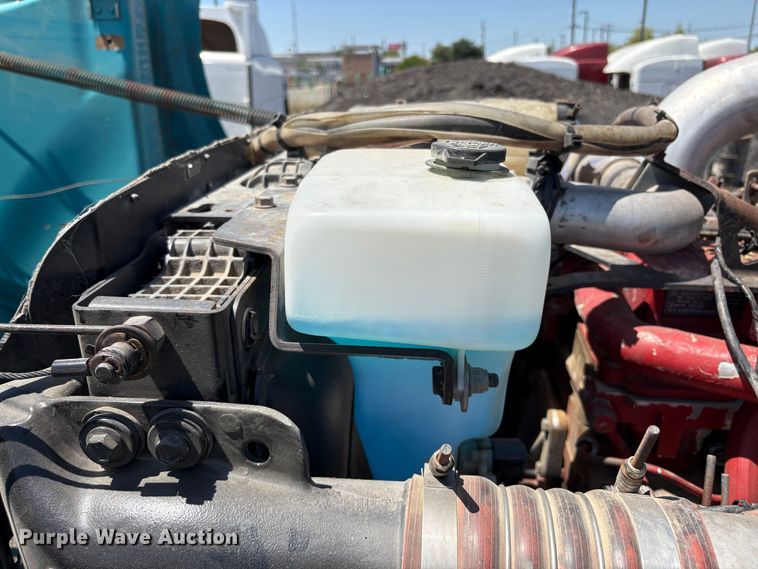 image for item EC8355 2012 Peterbilt 384 dump truck