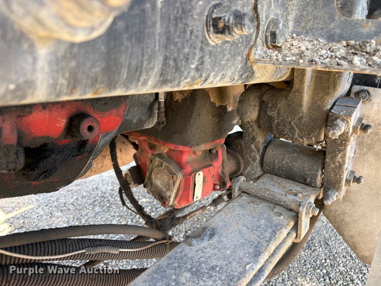 image for item EC8355 2012 Peterbilt 384 dump truck