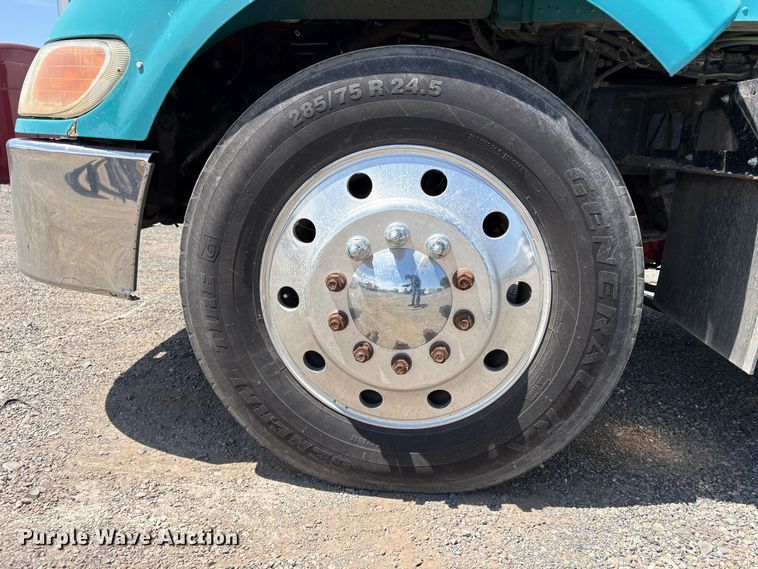 image for item EC8355 2012 Peterbilt 384 dump truck