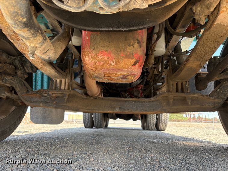 image for item EC8355 2012 Peterbilt 384 dump truck