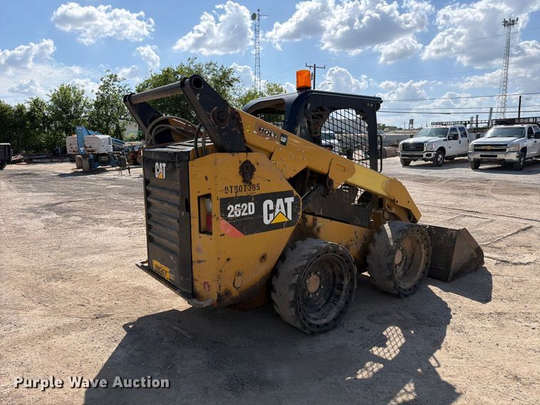 image for item ED5298 2017 Caterpillar 262D skid steer loader