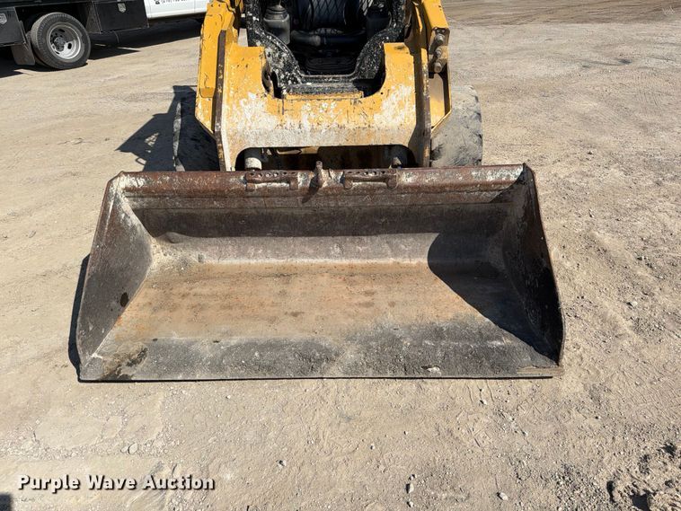 image for item ED5298 2017 Caterpillar 262D skid steer loader